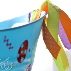 Vinyl decorated dollor tree bucket-createandbabble