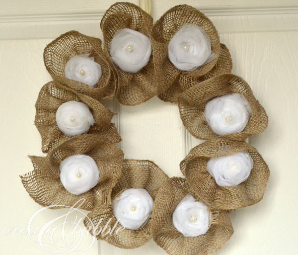 burlap-and-tulle-wreath-createandbabble