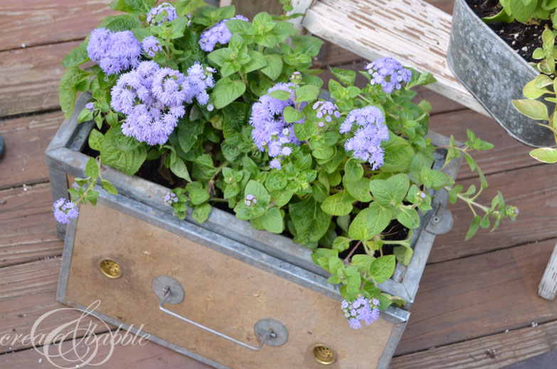 Junky Deck Decor - Create and Babble