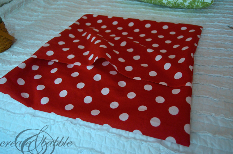 easy-sew-christmas-pillow-cover