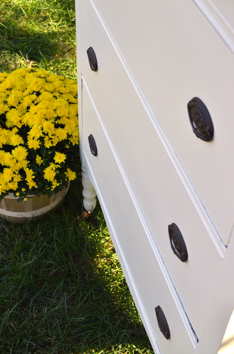painted-chest-of-drawers
