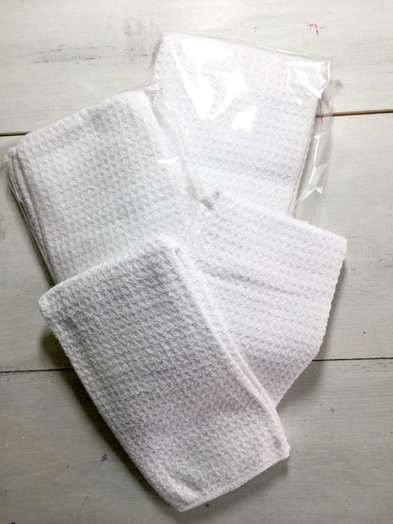 How to Monogram Hand Towels - Create and Babble