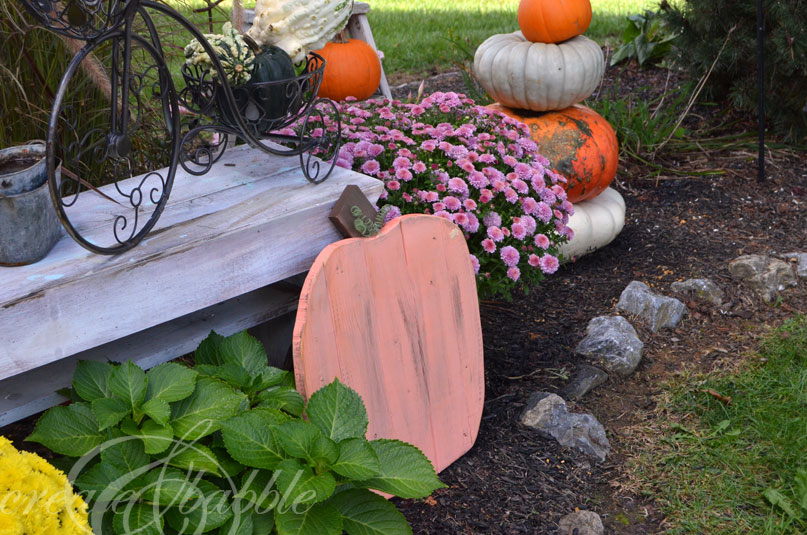 How to Make Pretty Wooden Pumpkins_createandbabble.com