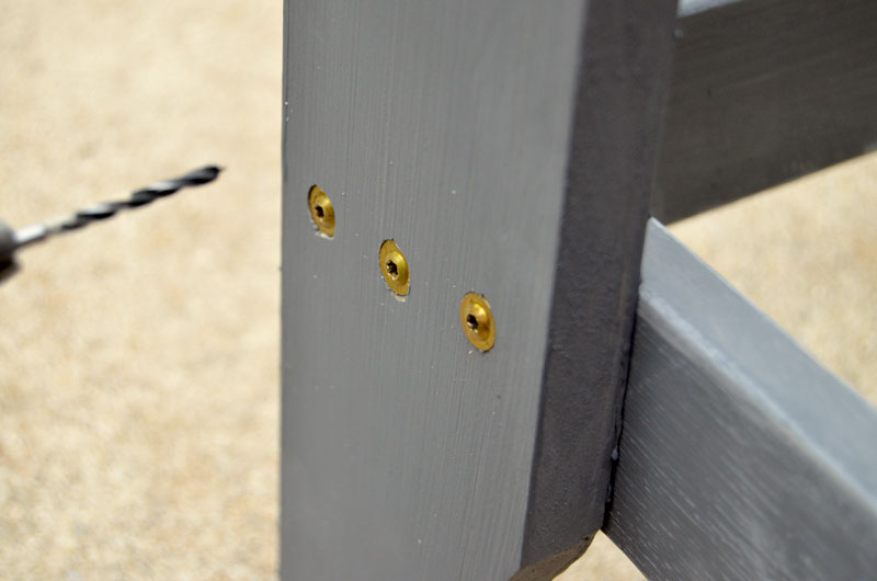 attaching-lower-shelf-with-screws