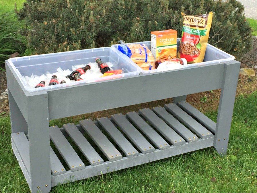 How to Build an Outdoor Serving Table