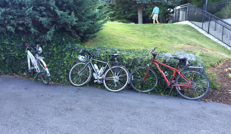 parked-bikes