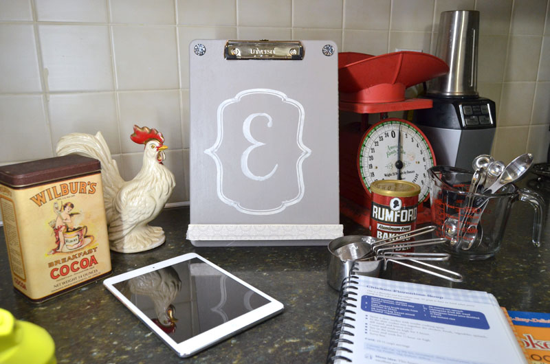 MyGift Cutting Board Shaped Burnt Wood and Galvanized Metal Cookbook Holder