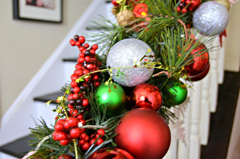 How to Decorate for Christmas on a budget