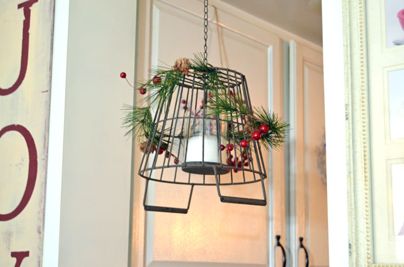 candle-chandelier-with-berry-stems