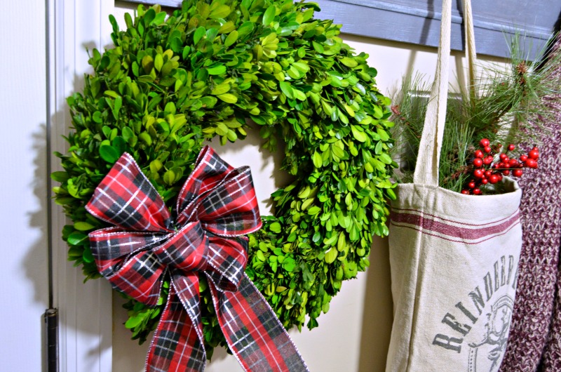 wreath-and-reindeer-feed-bag