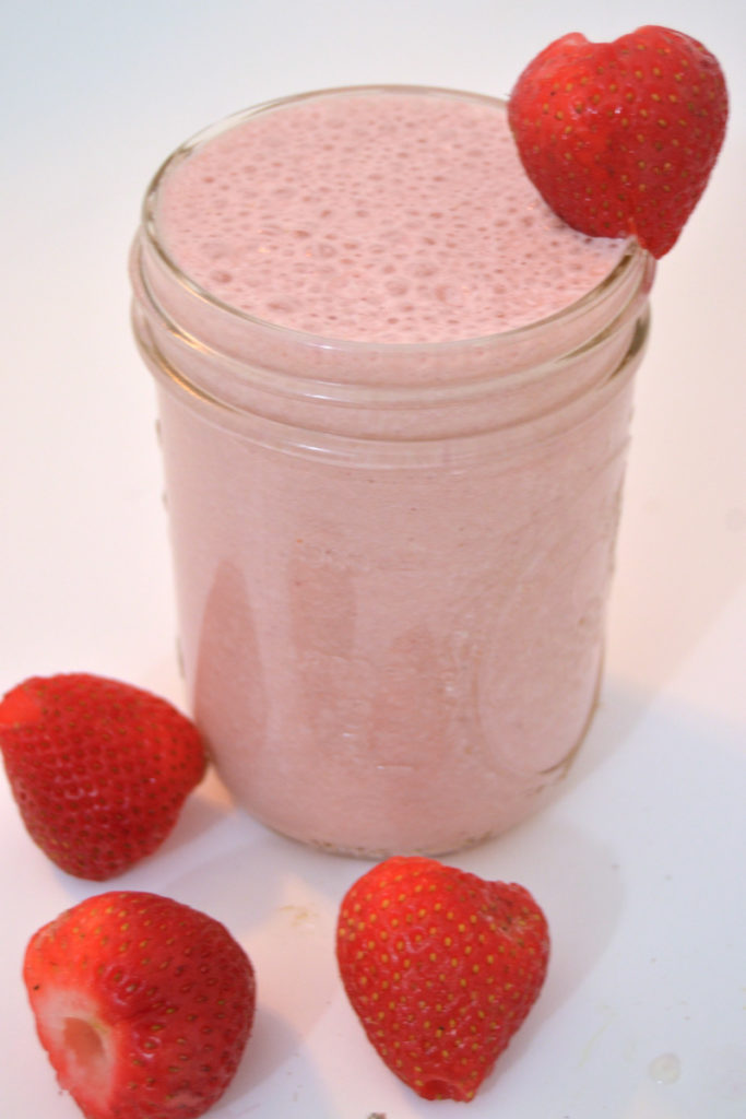 chocolate-strawberry-protein-smoothie-1