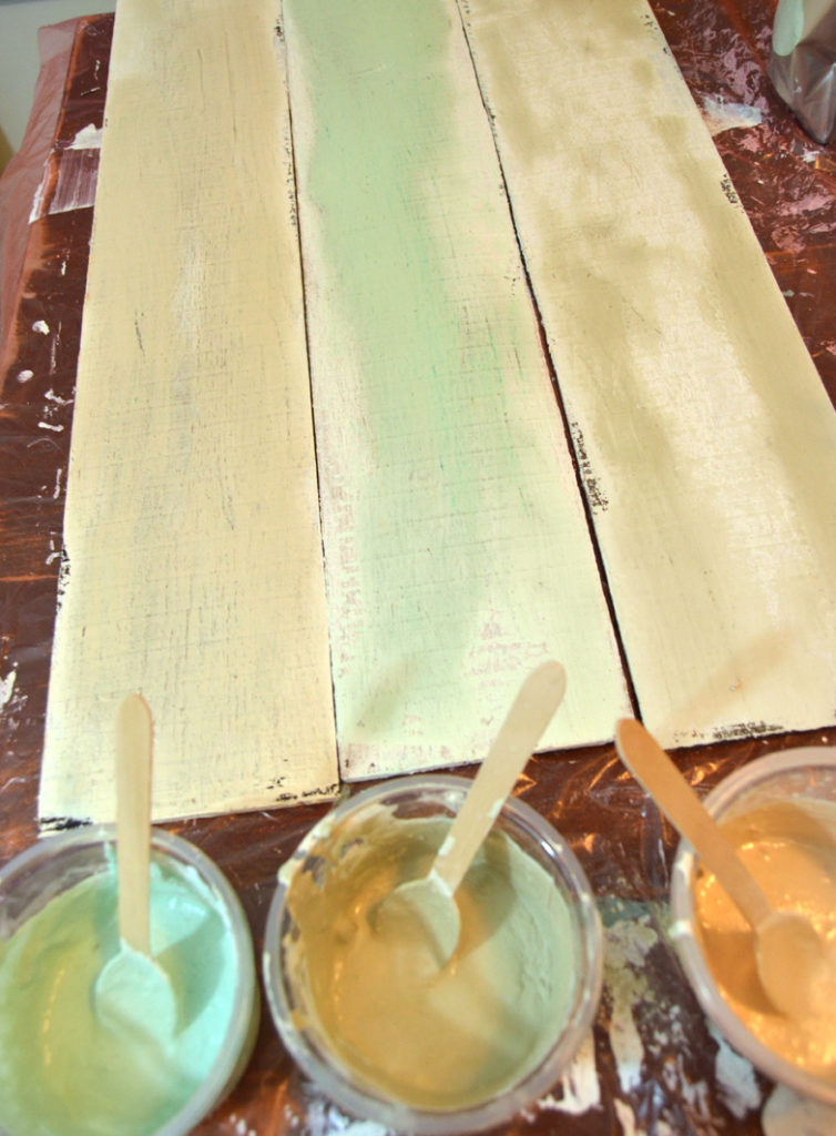 pallet-boards-painted-with-milk-paint-mixed-with-venetian-plaster