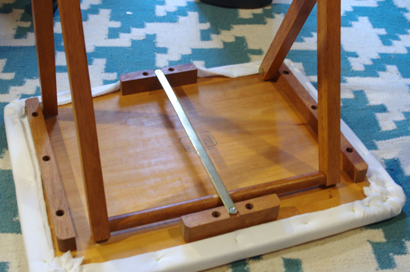 DIY PORTABLE IRONING TABLE