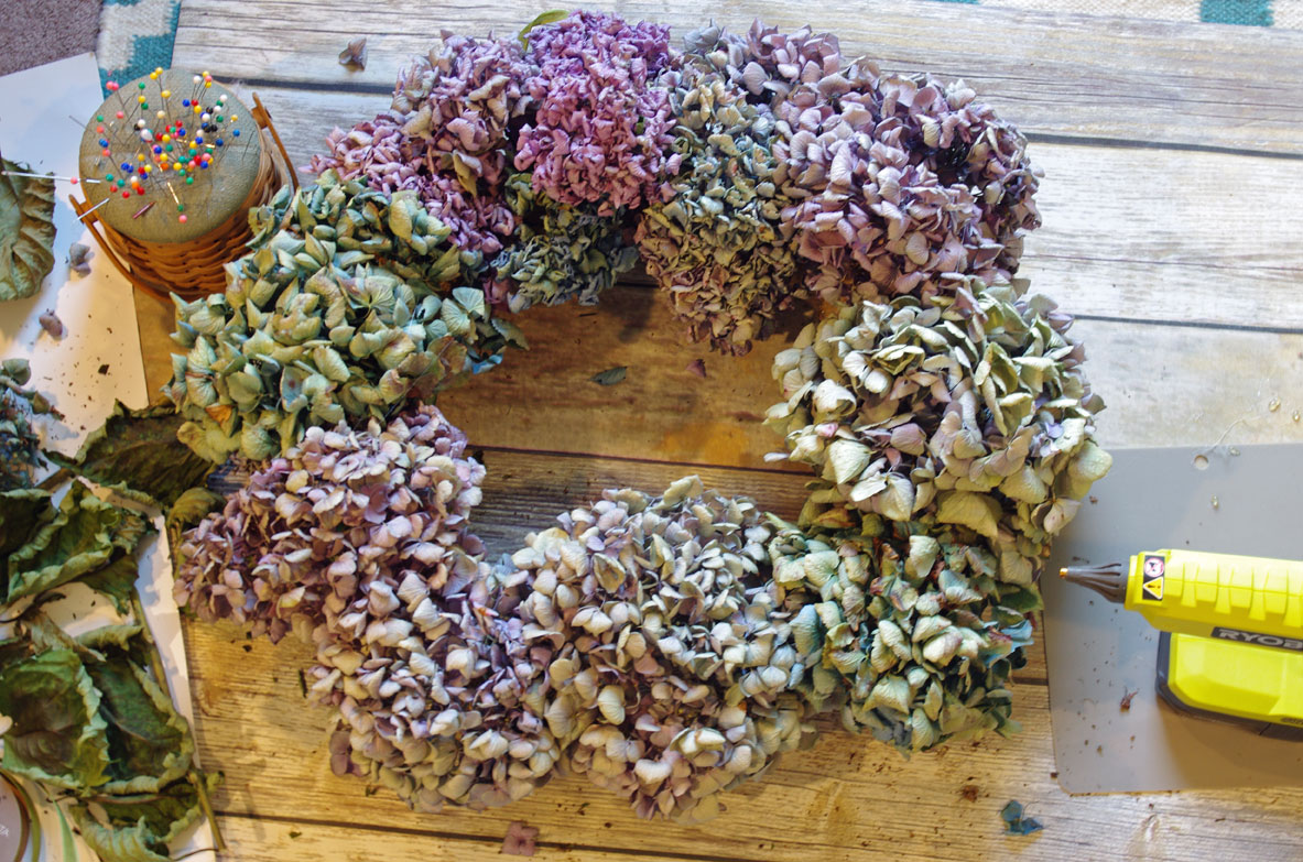 Easy to make hydrangea wreath