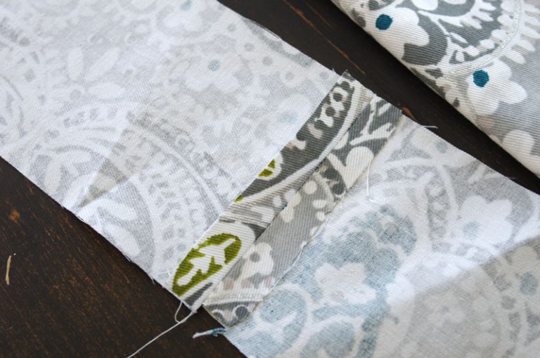 Tips For Making A Box Cushion Cover With Piping - Create And Babble