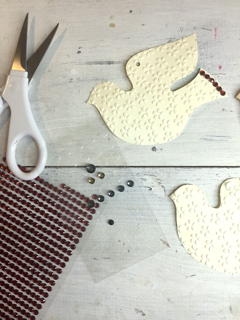 How to make paper dove christmas ornaments