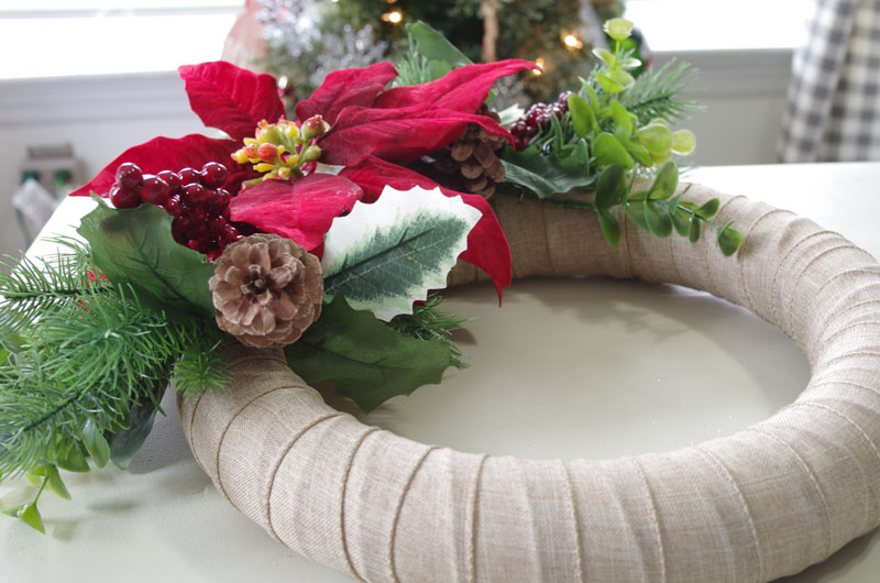 How to make a pretty Christmas wreath