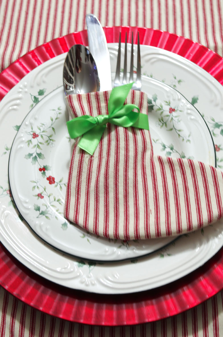 How to Make a Christmas Stocking Utensil Holder with Cricut Maker