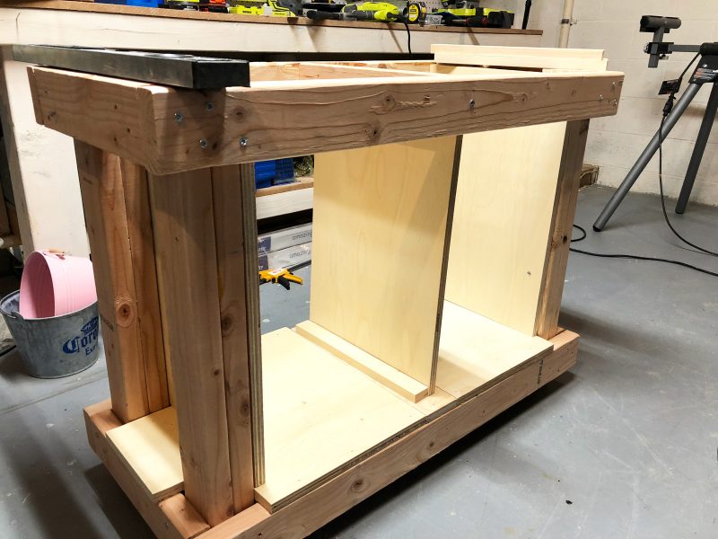 simple diy workbench - create and babble