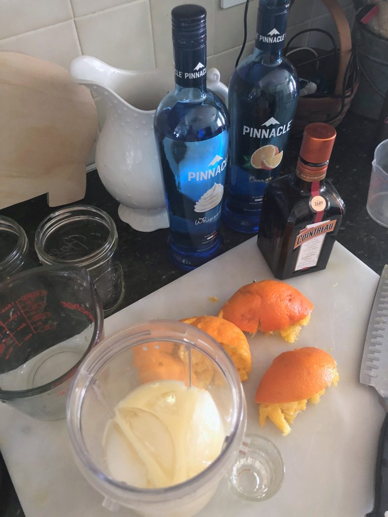 How to make orange dreamsicle cocktails