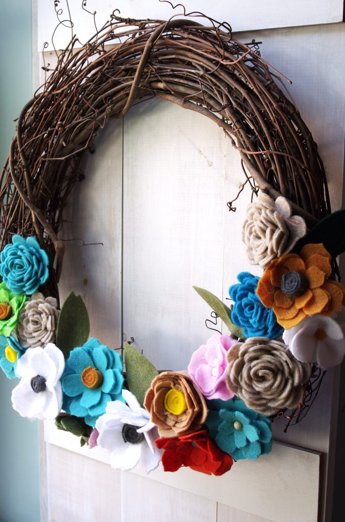 DIY Felt Flower Wreath for Fall Decorating