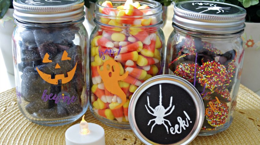 Halloween Mason Jars made with Chalk Couture