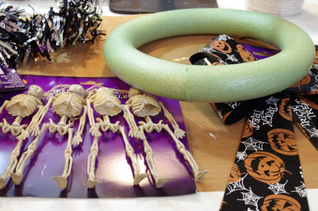 items from the dollar tree to make halloween wreath