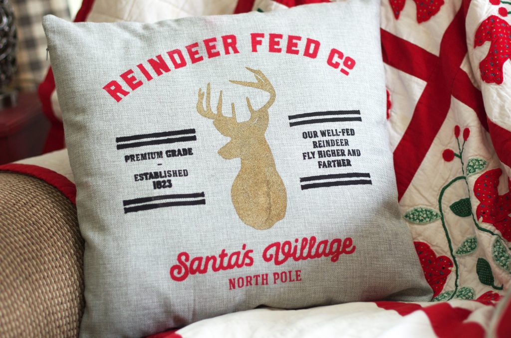How to Use Chalk Couture products to make the prettiest Christmas Pillow Covers