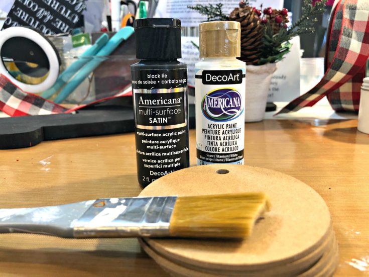 How to Use Cricut Maker and Chalk Couture to Make Christmas Ornaments