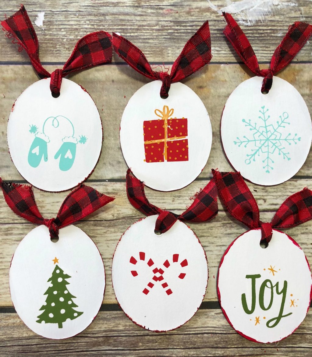 How To Use Cricut Maker And Chalk Couture To Make Christmas Ornaments 
