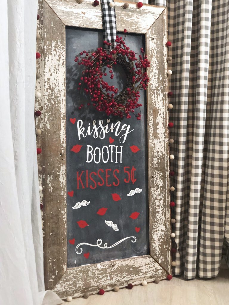 Chalk Couture Valentine S Day Decor Ideas Create And Babble