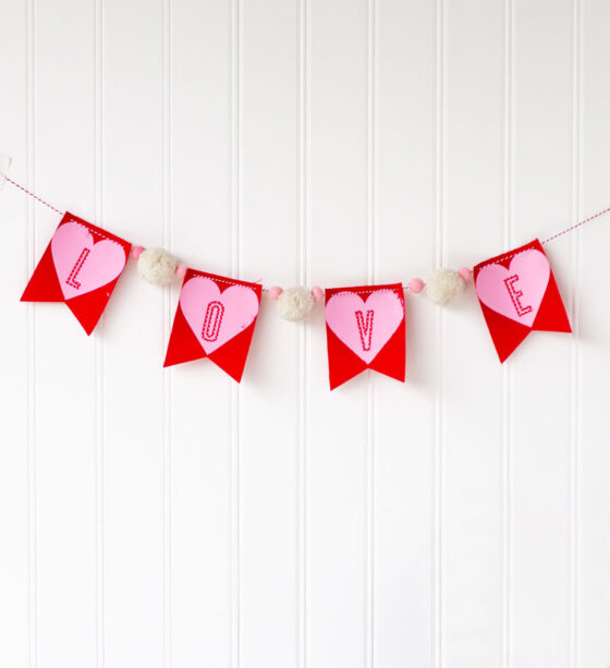 21 Adorable Valentine's Day Crafts Made With A Cricut